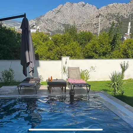 Villa Mountian View